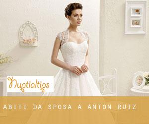 Abiti da sposa a Antón Ruiz